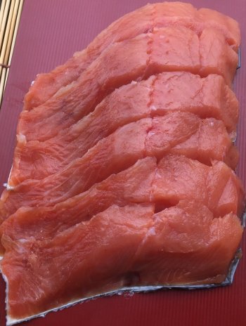 画像: 【送料無料】オホーツク海枝幸産 新巻鮭 2.5kg/秋鮭 新物